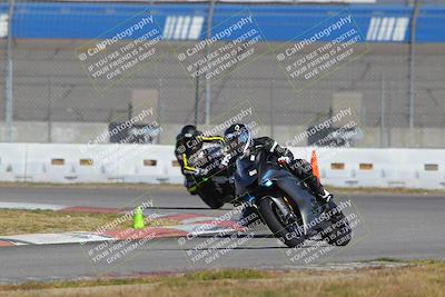 media/Nov-26-2022-Fastrack Riders (Sat) [[b001e85eef]]/Level 2/Session 3 Outside Turn 9/